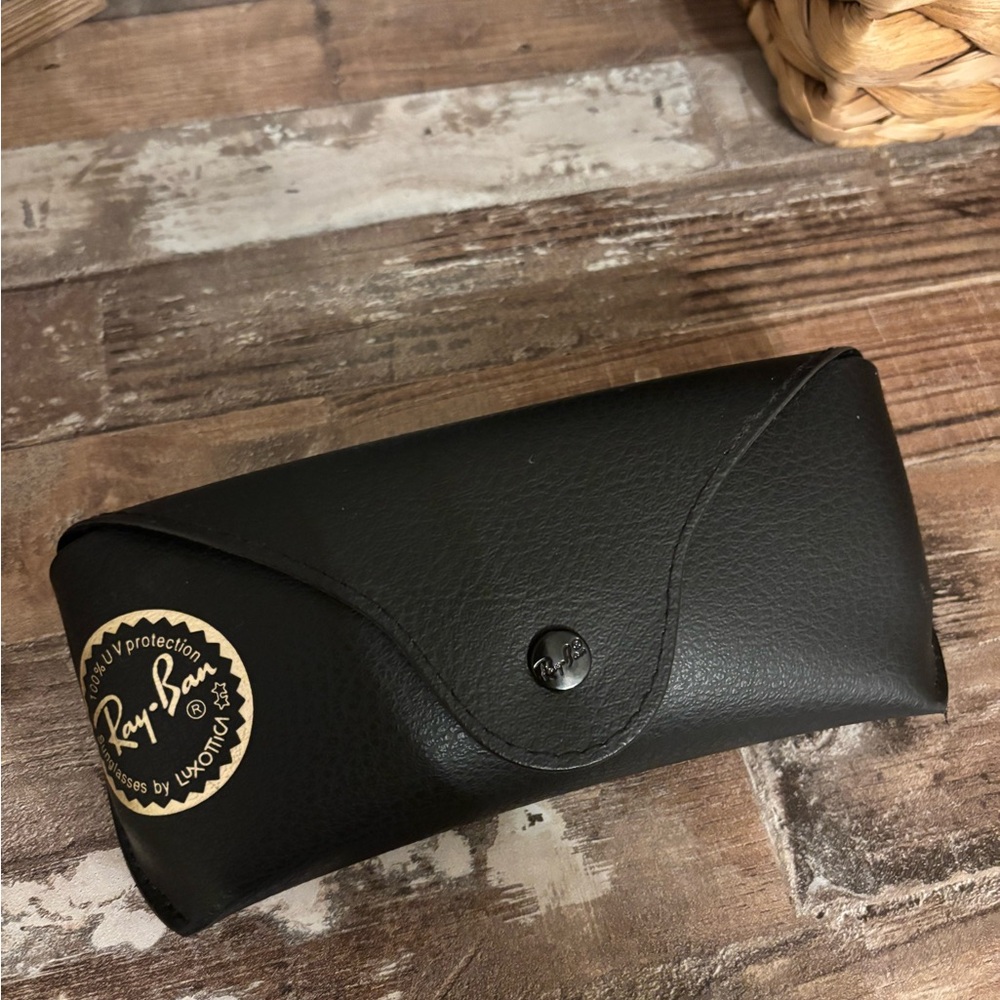 Ray-Ban Tortoise Shell Sunglasses with Black Case - Picture 2 of 2